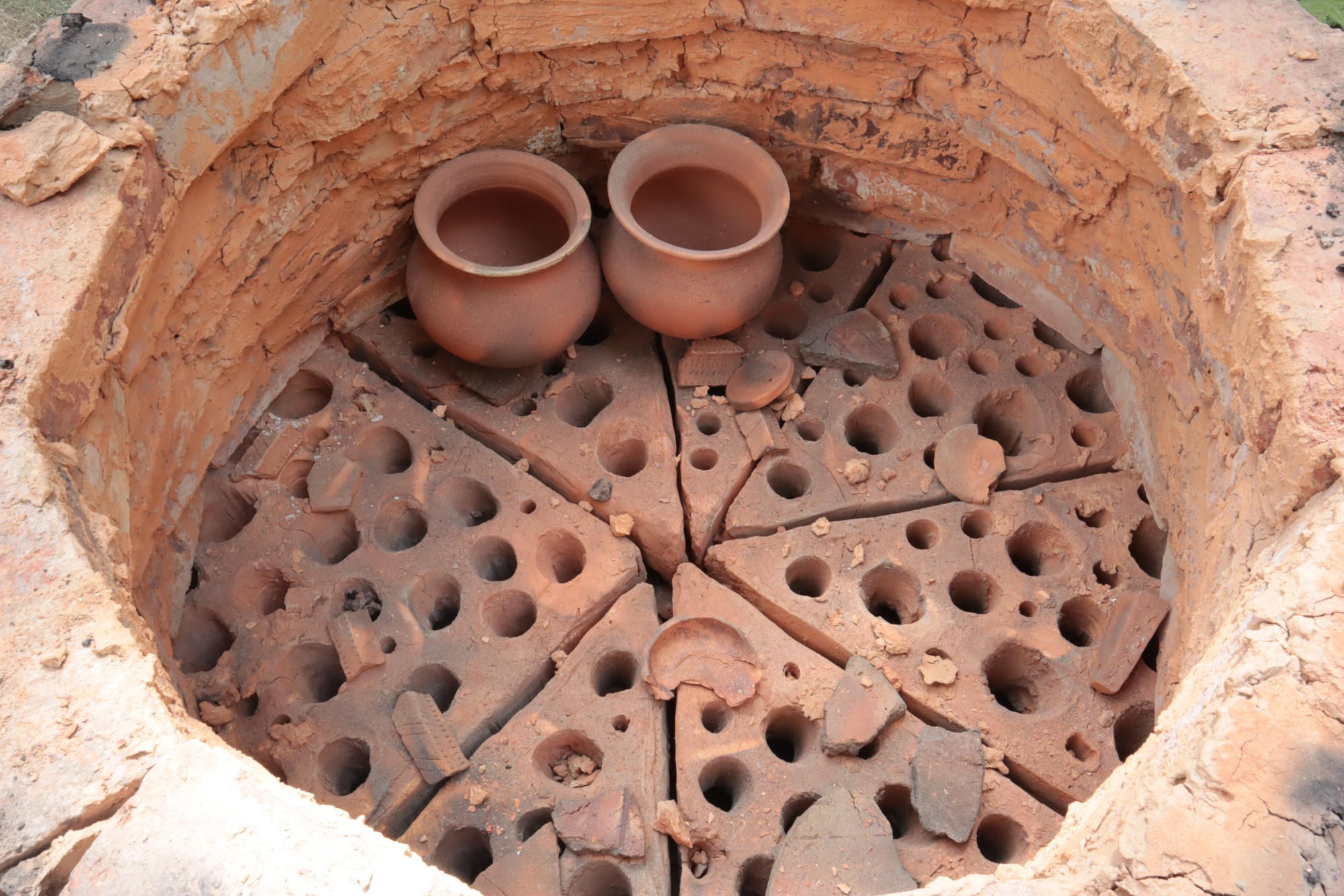 Experimenting with the Ancient Greek Pottery Production Process from Clay  Selection to Firing in a (Re)constructed Updraft Kiln