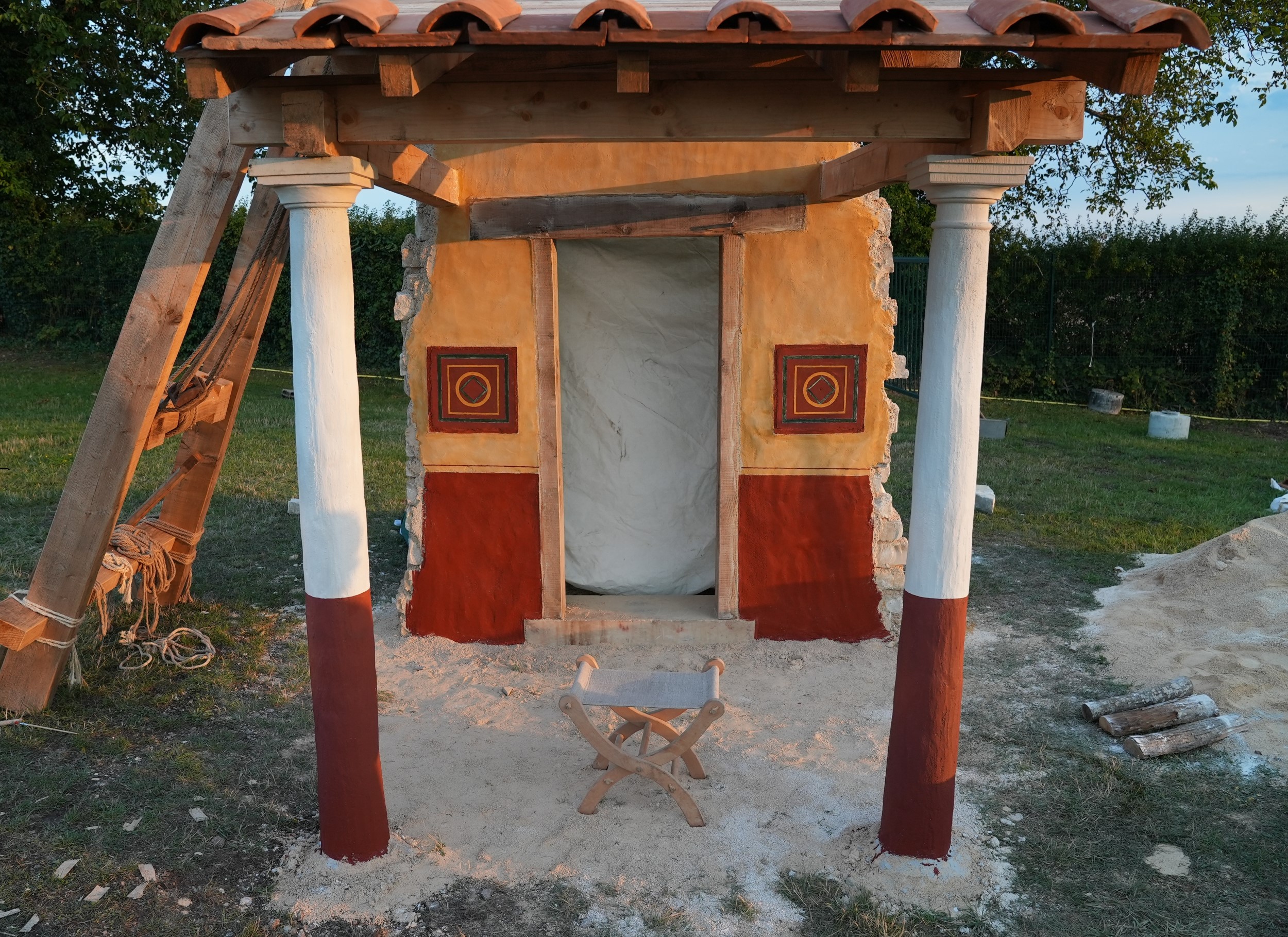 Building Rome in a Couple Days: Erecting a Painted Portico in Alésia ...