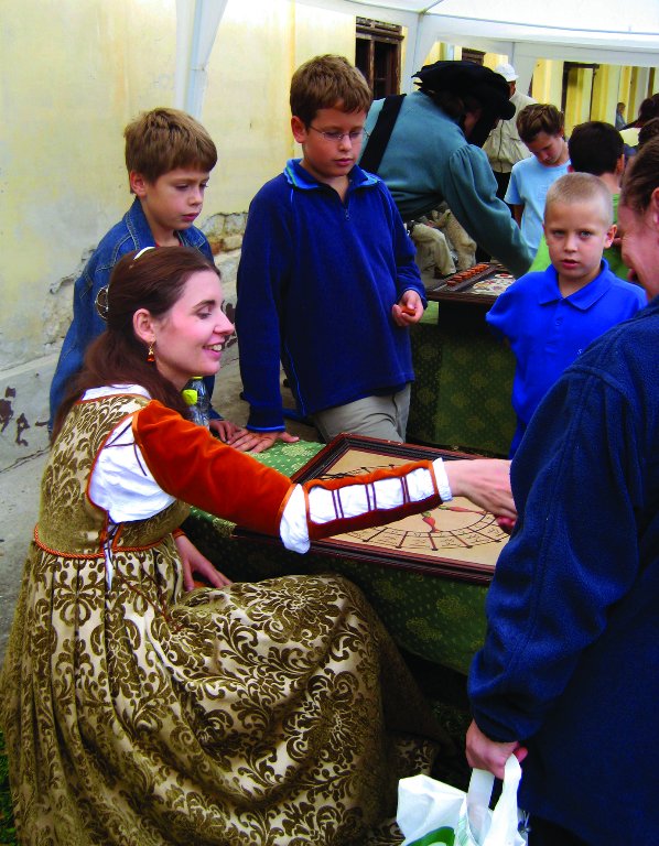 Presenting Medieval Gambling and Pub Life EXARC