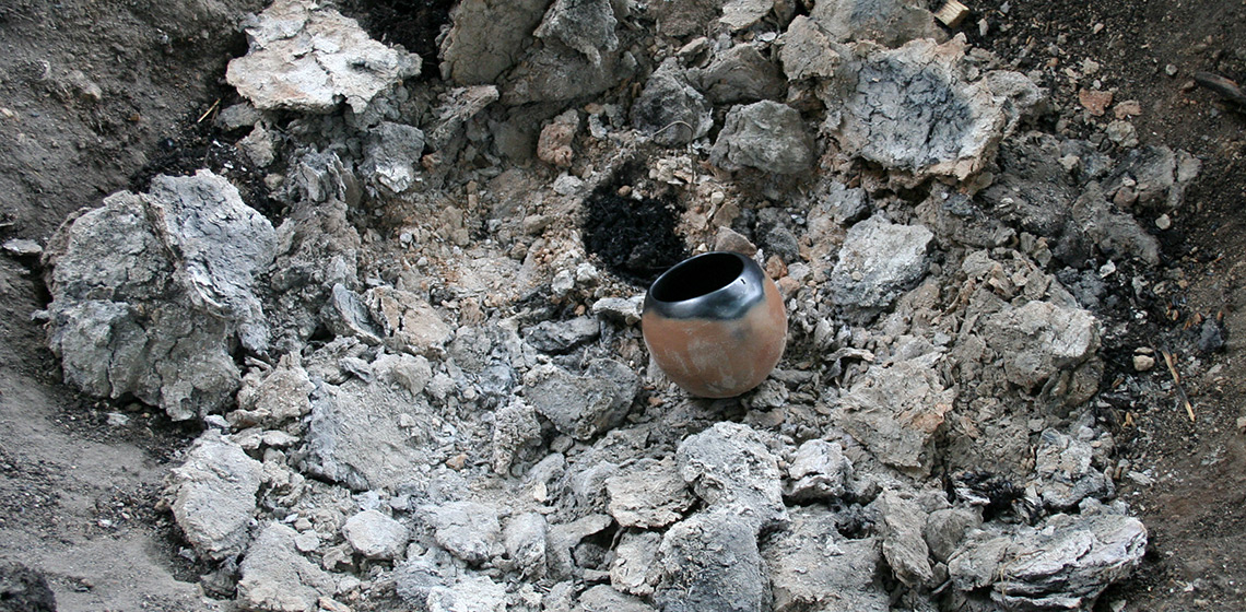 Approaching Pottery Burnishing through Experimental Firings