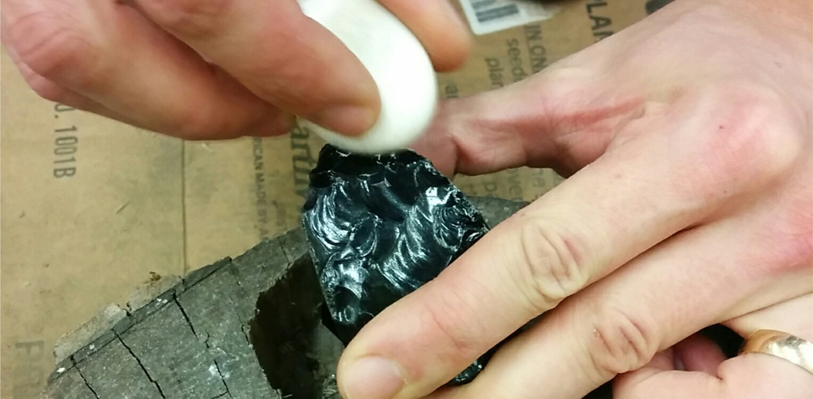 Slicing into the Past, Experimental Use of Obsidian Prismatic Blades and Analysis of Modern Botanical Residues 